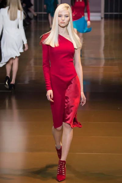 Look 4